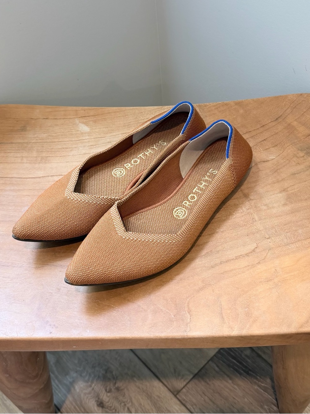 Rothy's Pointed Toe Knit Flats in Ambet/ Driftwood with Blue Trim
